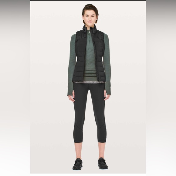 lululemon athletica Pants - Lululemon Pace Rival Crop *Full-On Luxtreme 22"
Black Women’s Size 4